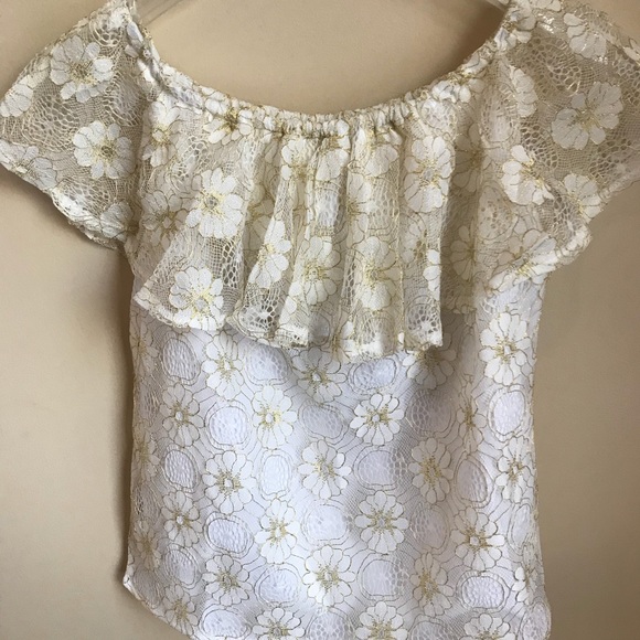 🔥Sale🔥Now available! Off the shoulder🌻tee - Picture 1 of 5